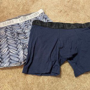 2 boxer briefs
